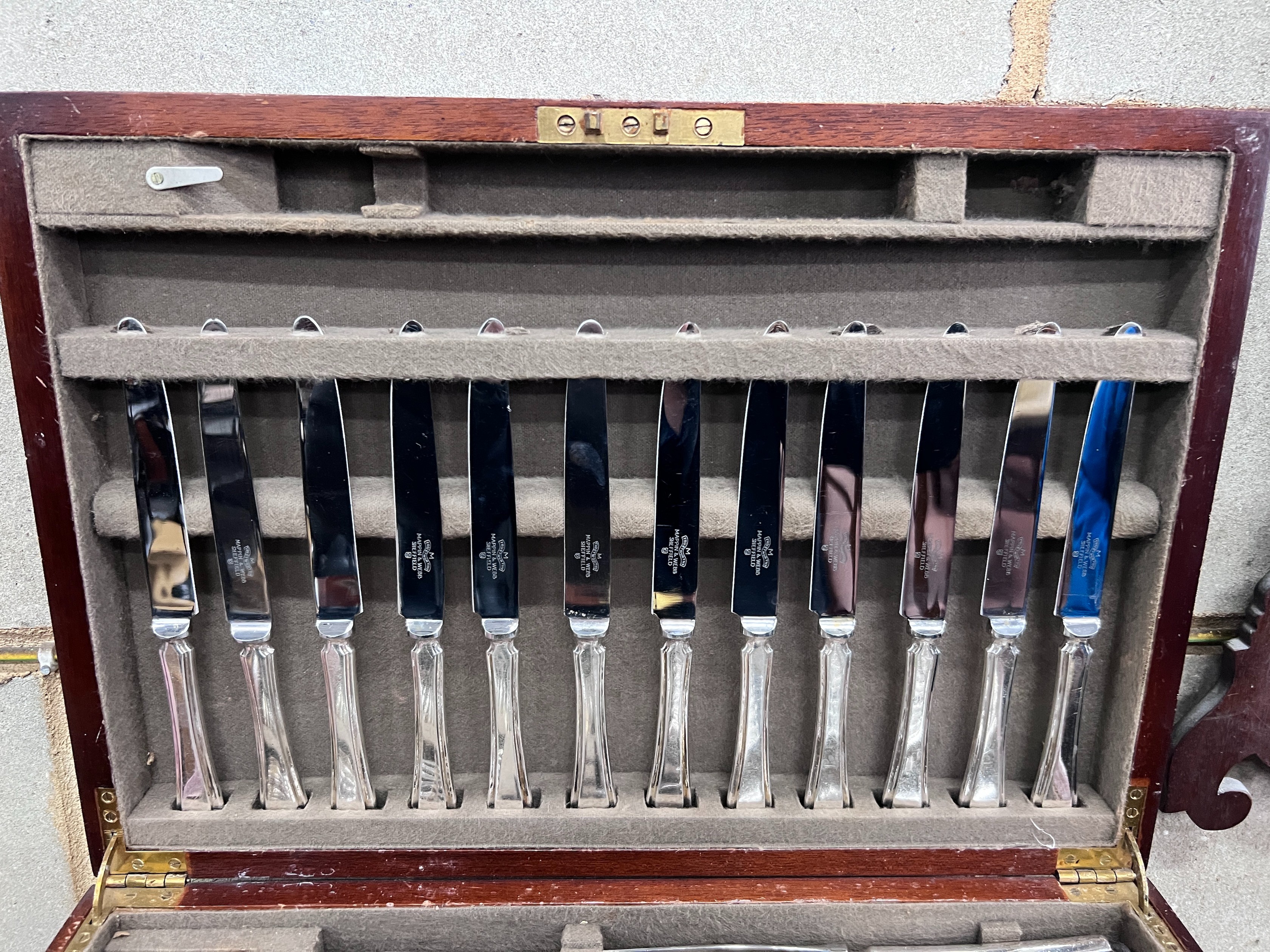 A Mappin & Webb canteen of silver plated cutlery and flatware, with two drawer case, width 47cm, depth 33cm, height 27cm *Please note the sale commences at 9am.